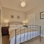 2 Bed In Cockermouth Oc-sz431 شقة *